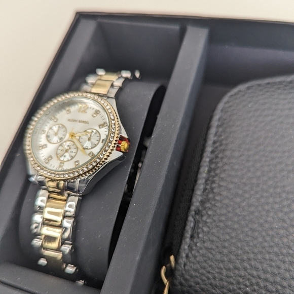 Alexis Bendel Analog Two-Tone Silver Gold Tone Crystal 38 mm Watch & Wallet - Picture 3 of 9